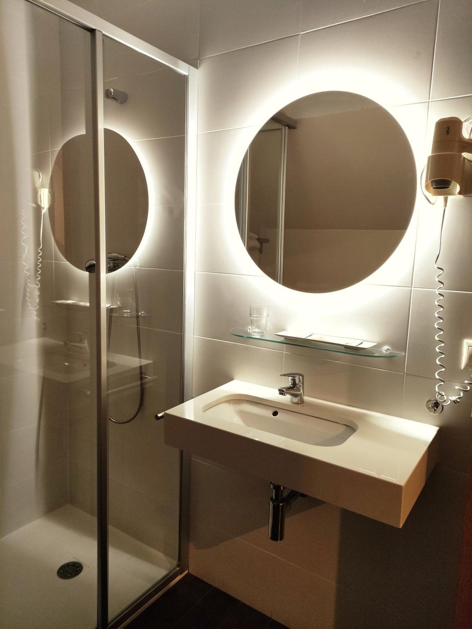 Hotel Dabeleira Luarca Ngoại thất bức ảnh